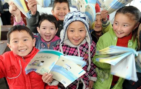 六一前夕新疆偏远乡村小学生走出农村“看世界”（图）|学生|师生_凤凰资讯