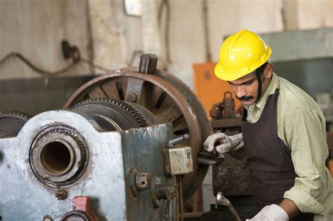 India's manufacturing sector activity falls to 2-year low in Dec on ...