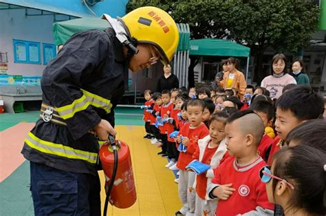 高桥派出所持续开展每周“消防演练进校园”活动