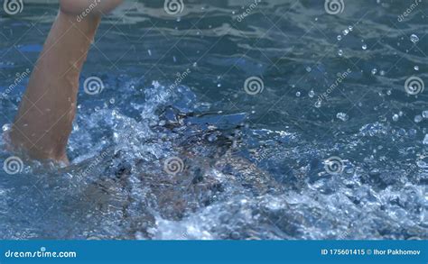 Can't Swim 的图像结果