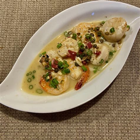 [homemade] Shrimp and Scallops Scampi : r/food