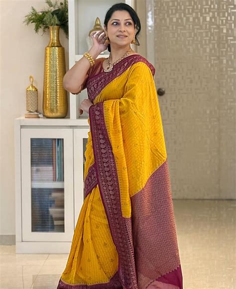 Nemesis Yellow Soft Silk Saree With Seraphic Blouse Piece – Arvisaa