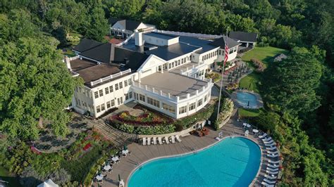 Minikahda Club: Sweeping views with Greek Revival style | Stories