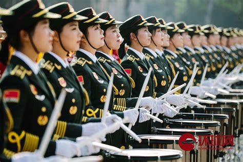 新中国70周年大阅兵，火箭军方队接受受阅，动于九天之上的力量！_新浪新闻