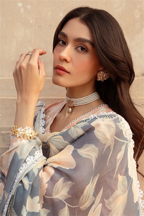 Cross Stitch Premium Lawn 2024 – SUNSET FLORA-3 PIECE LAWN PRINTED SUI ...