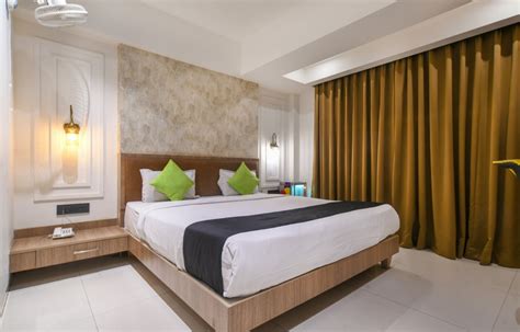 Hotel Holiday in Plot no - 57 PU- 4 scheme no 54, behind c21 Mall AB ...