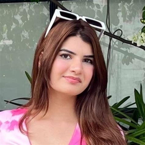 Tanvi - Economics teacher - ₹3165/h