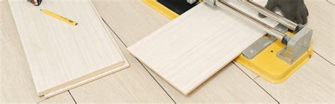 Cutting tiles at an angle, with a rounded edge, a classic straight cut ...