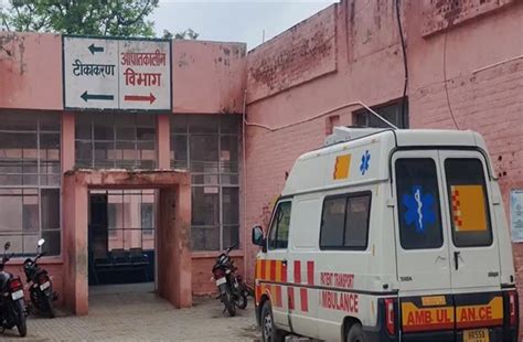 होली पर जमकर मचा हुड़दंग; लोगों ने बरसाए लाठी-डंडे और सरिए, महिलाएं और ...