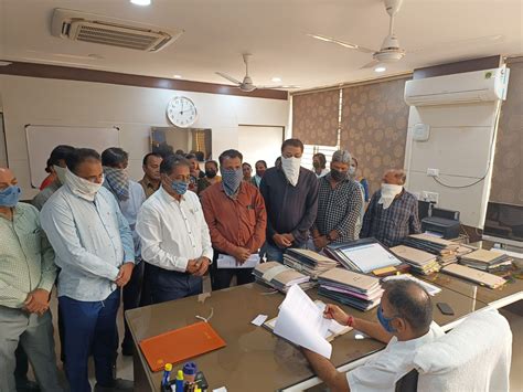 Wall dispute erupts between society and apartment residents in Morbi ...