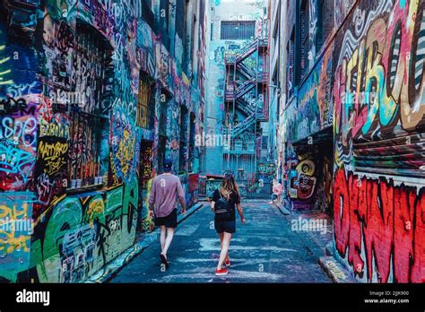 Business People Walking Melbourne Art 的图像结果