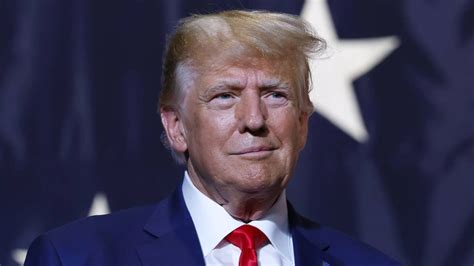 Donald Trump labelled 'dumbest president ever' after seven-word statement