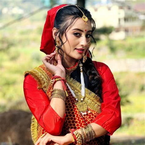Shweta Mahara Biography - Uttarakhandi Actor, Dancer & Model -Age ...