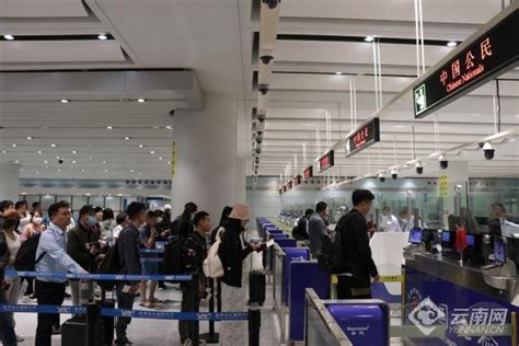 东兴口岸“五一”假期出入境客流量逾8万人次_腾讯新闻