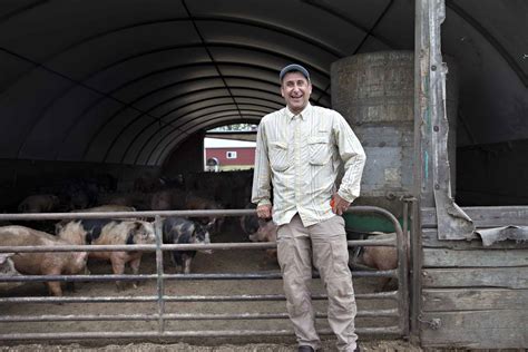 Farmer Kitchen & Bar: Creating a Bridge between Farmers and Diners