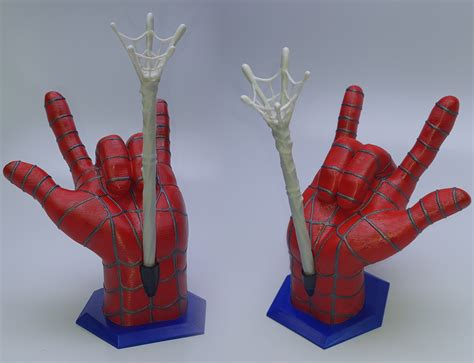 🦸‍♂️ Spiderman hand with pen in the shape of a web・ STL File for 3D ...