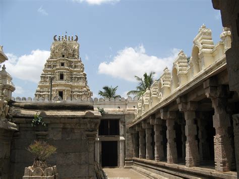 Mallur Krishna Temple (Ambegalu) & Ramaprameya Temple