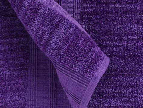 Blue Grass - Brown 100% Cotton Bath Towel - Edria Plus By Spaces