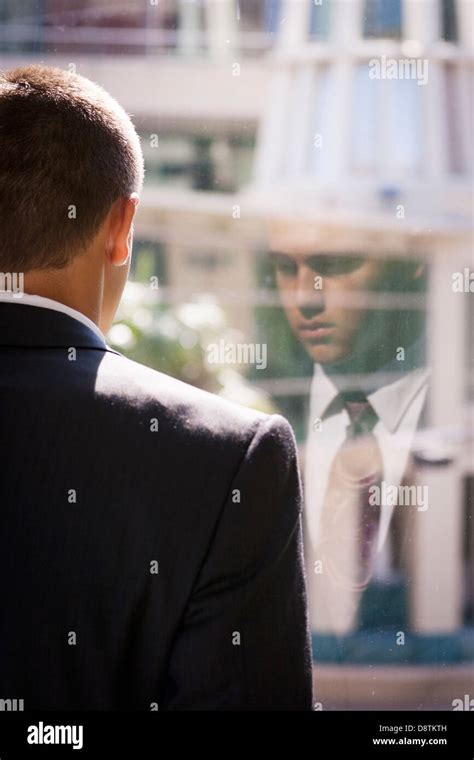 Young Business Person 的图像结果