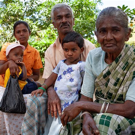 Friendly Local People 的图像结果
