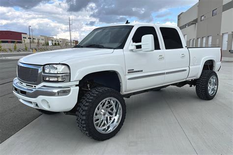 2007 GMC Sierra 2500 HD SLT 4x4 VIN: 1GTHK23DX7F117762 for Sale - Cars & Bids