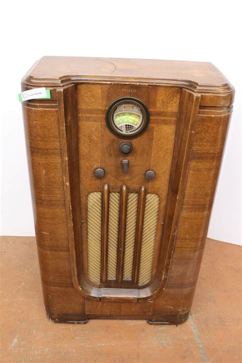 *Philco Antique Floor Radio - As Is, 24" x 10" 38"H - Bodnarus ...
