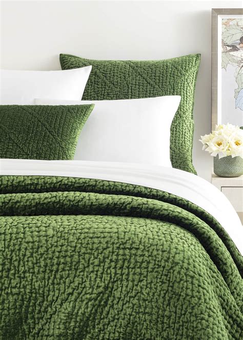 Pine Cone Hill Parisienne Velvet Full/Queen Quilt, Evergreen - Bergdorf ...