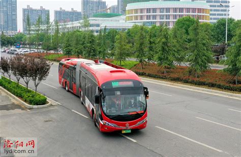 洛阳新开通运营118路公交车 18米长的新能源车上路开跑【组图】_腾讯新闻