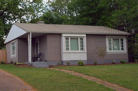 Guide to Mid-Century American Homes, 1930 to 1965