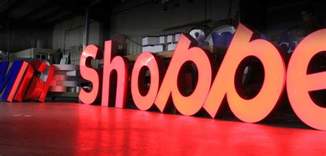 Storefront Signs 的图像结果