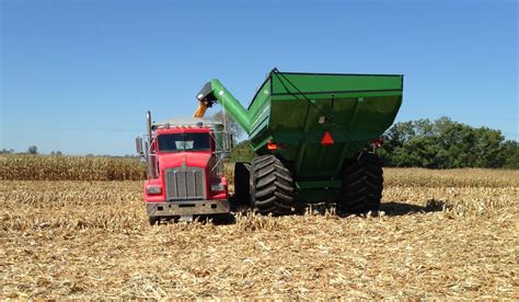 Sharing the road this fall | Cass County Electric Cooperative.