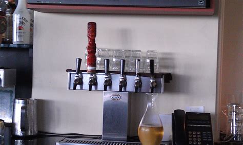 Hawaii and House Wine on Tap - The Good Wine Guru