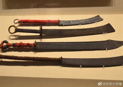 抗日游击队大刀。这是最典型的传统冷兵器之一“中国大刀”