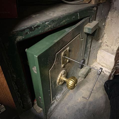 Safe Cracking Explained at James Mccullough blog