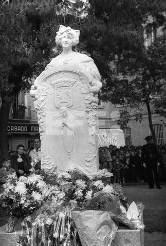 MONUMENTO A LORETO PRADOMadrid,16-3-1944.- Inauguración del monumento ...