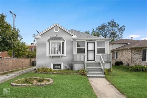 9517 Merrimac Ave, Oak Lawn, IL 60453 | Homes.com