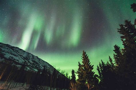 Best Time to See Northern Lights in Canada | Trip.com