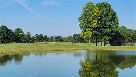 Travis Pointe Country Club