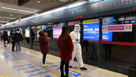 西安全域降为低风险地区，人员离市不再需要开具证明|界面新闻 · 中国