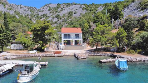 BARIĆ DRAGA PRVI RED DO MORA VILLA 284 m2, kuća, površina 284m2