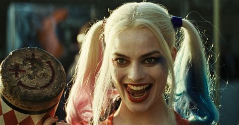 Superheroines Rule at Comic-Con: Wonder Woman, Harley Quinn, Captain ...