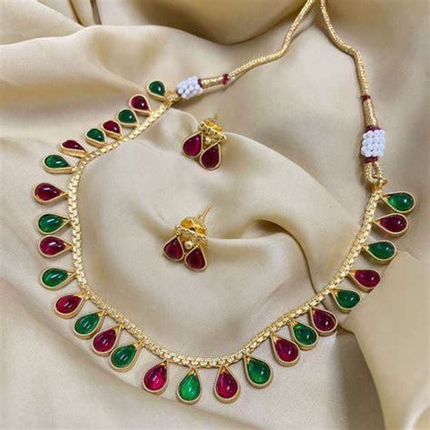 Guide to Stone Necklaces: Types, Meanings, and Styling Tips ...