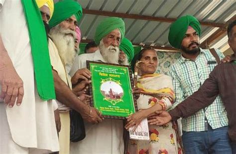 Tikari border becomes witness to the union of two historical-movements