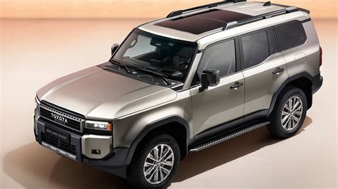 Toyota Land Cruiser: पावरफुल इंजन... जबरदस्त ऑफरोडिंग फीचर्स! टोयोटा ने ...