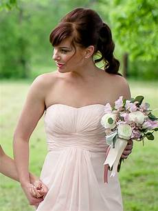 Strapless Wedding Dress Hair Style by 15 Best Wedding Hairstyles For A Strapless Dress Strapless Wedding Dress Hair Style