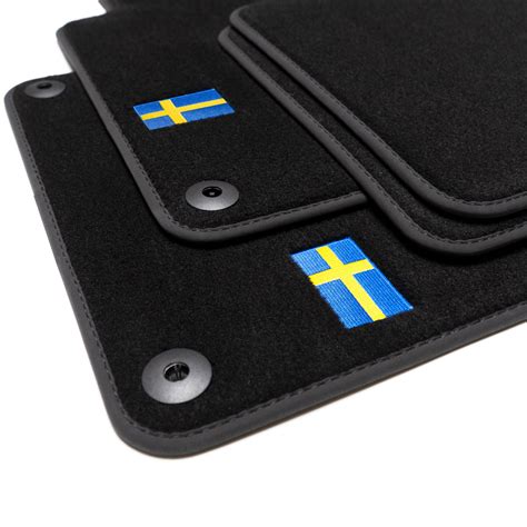 Volvo XC60 Velour Floor Mats – Second Generation – Flag Logo