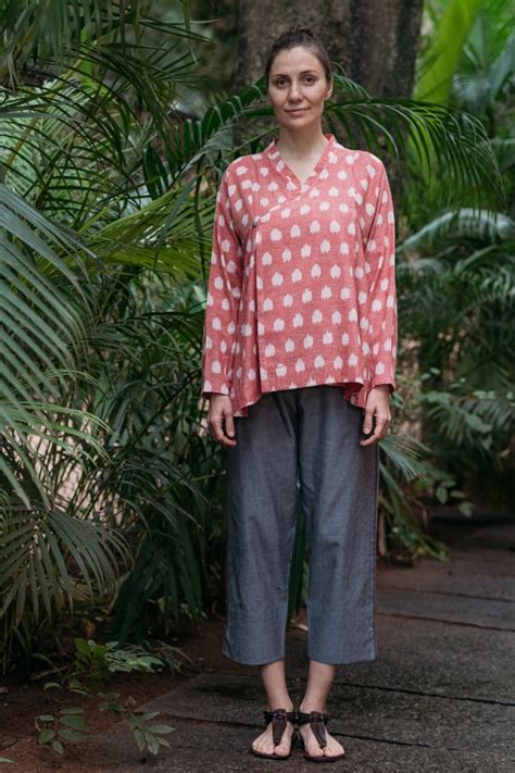 Buy IKAT Pebble Short Wrap - Cotton | Hand-woven Ikat by Translate