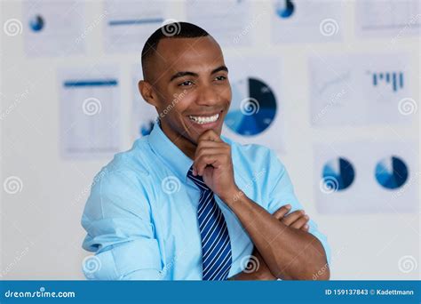 Smiling African American Businessman 的图像结果