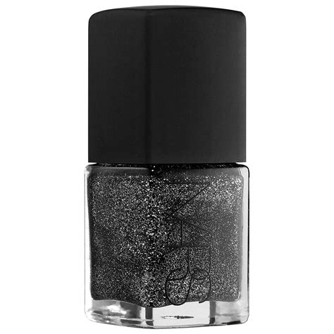 6 Sparkling Polishes That Promise to Shine This Month | Vogue