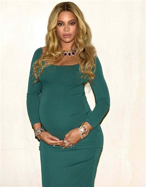 Pregnant Beyoncé Gives a Closer Look at Thousands of Dollars of Oscars ...